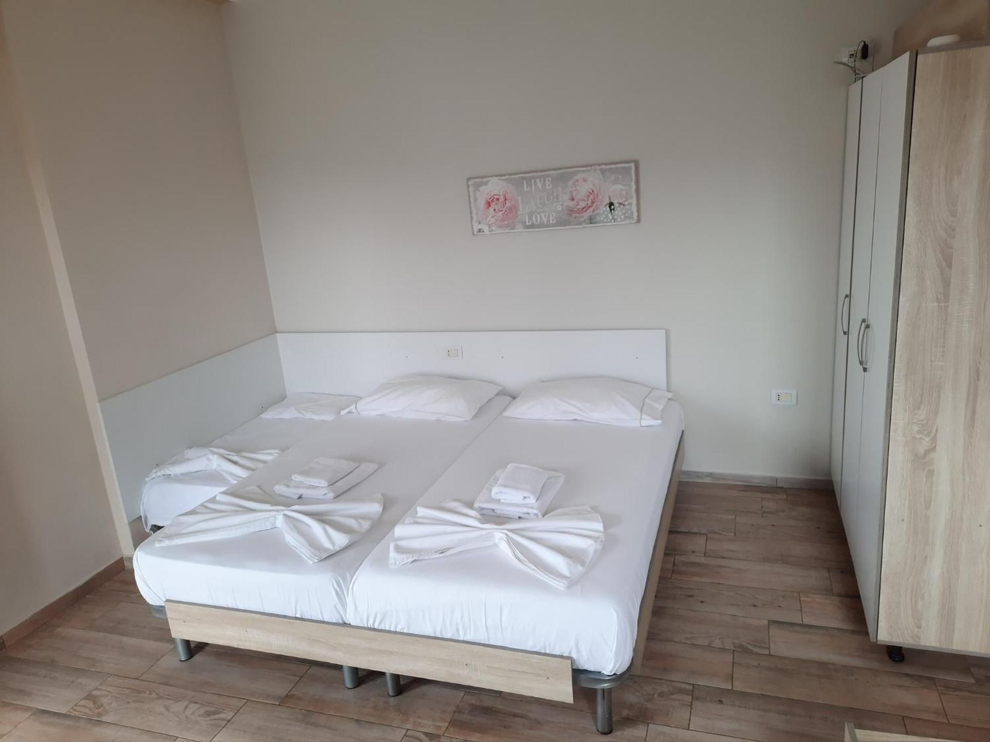 Disy Apartments Vlore Exterior photo